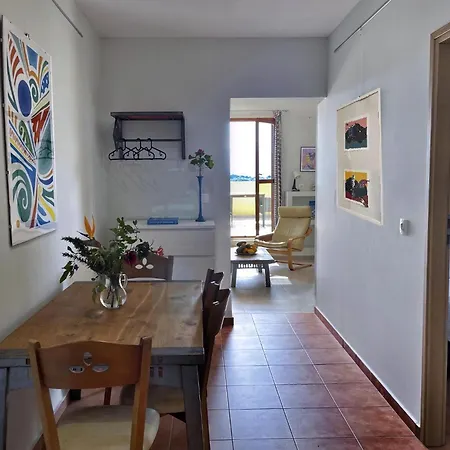 Fuer 6 Personenund 2 Dhrépanos